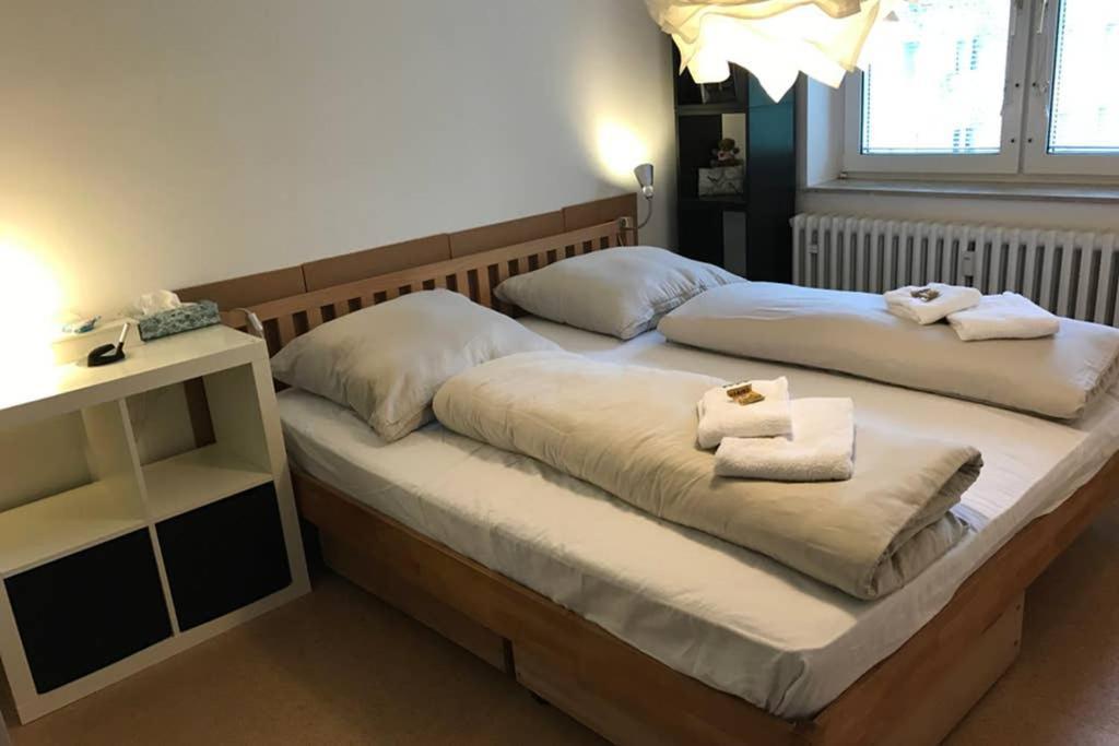 Bahnhofsnahe, Ruhige Und Sonnige 2 Zimmerwohnung Im Dichterviertel 威斯巴登 外观 照片