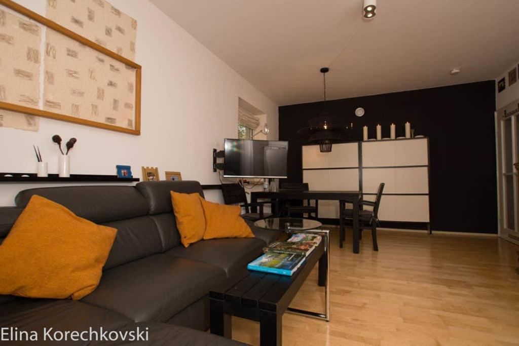 Bahnhofsnahe, Ruhige Und Sonnige 2 Zimmerwohnung Im Dichterviertel 威斯巴登 外观 照片