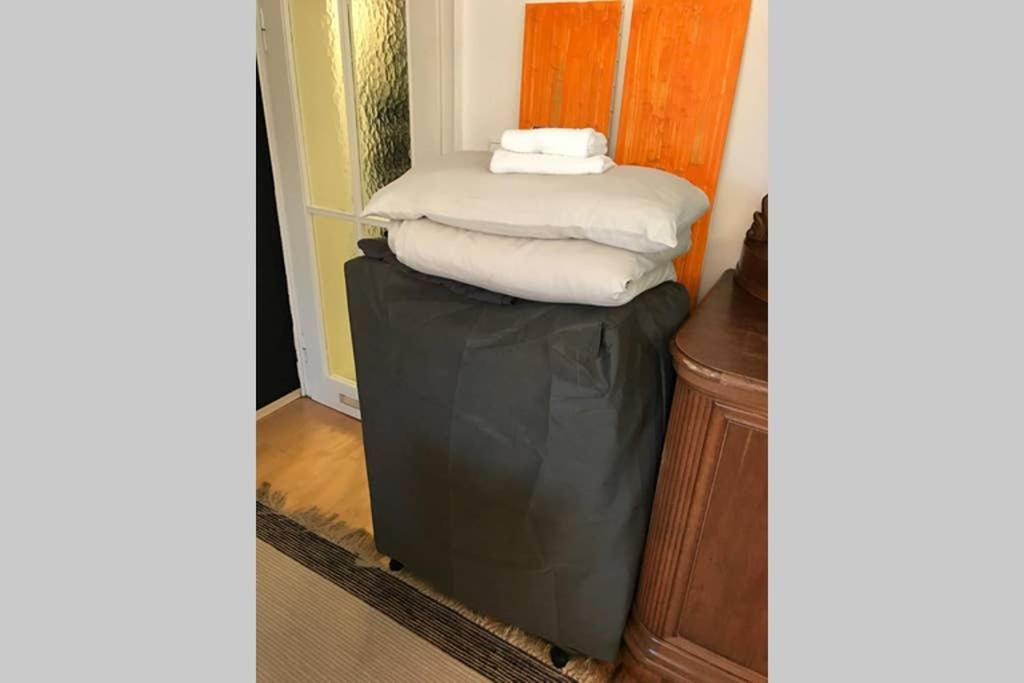 Bahnhofsnahe, Ruhige Und Sonnige 2 Zimmerwohnung Im Dichterviertel 威斯巴登 外观 照片
